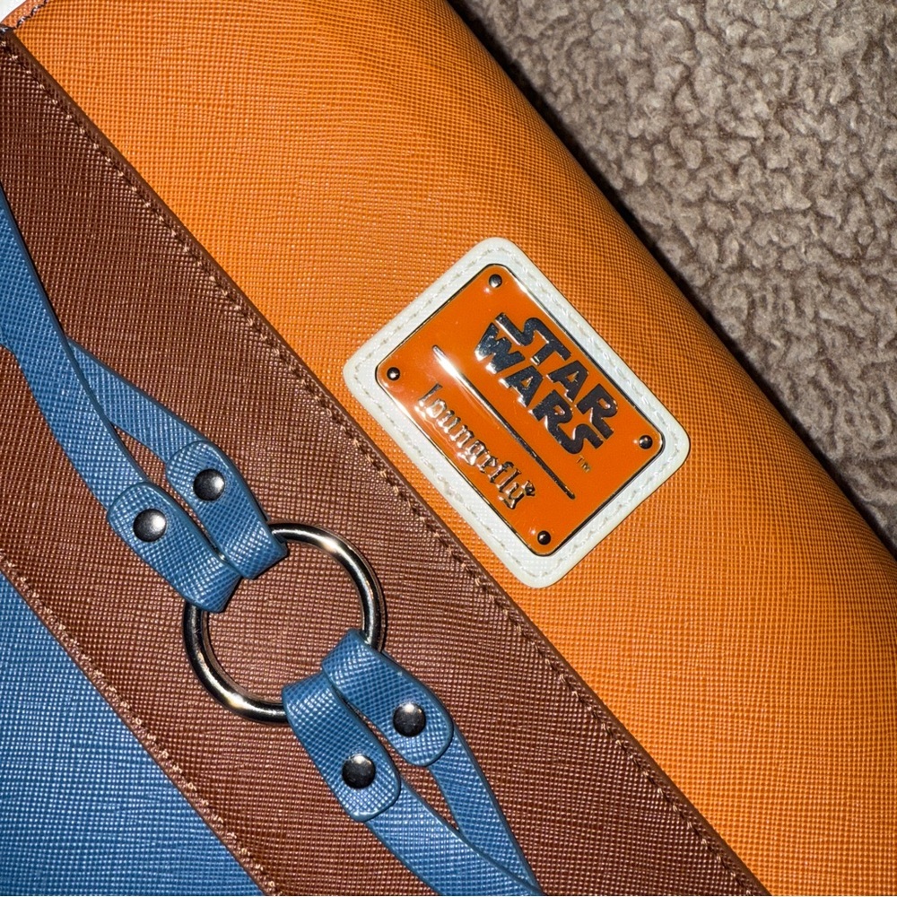 Star wars Ahsoka Tano Crossbody Bag SDCC exclusive - Picture 4 of 4